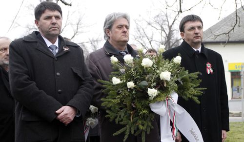 Farkas Zoltán alelnök,dr. Dávid Sándor főjegyző és Domokos László elnök